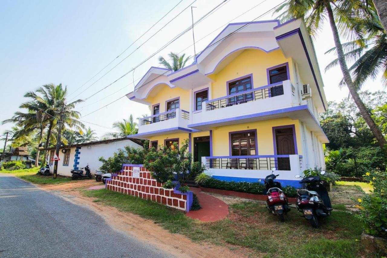 Lobo'S Guesthouse Cavelossim Exterior photo